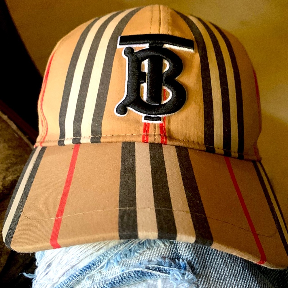 COPY - Burberry hat like new